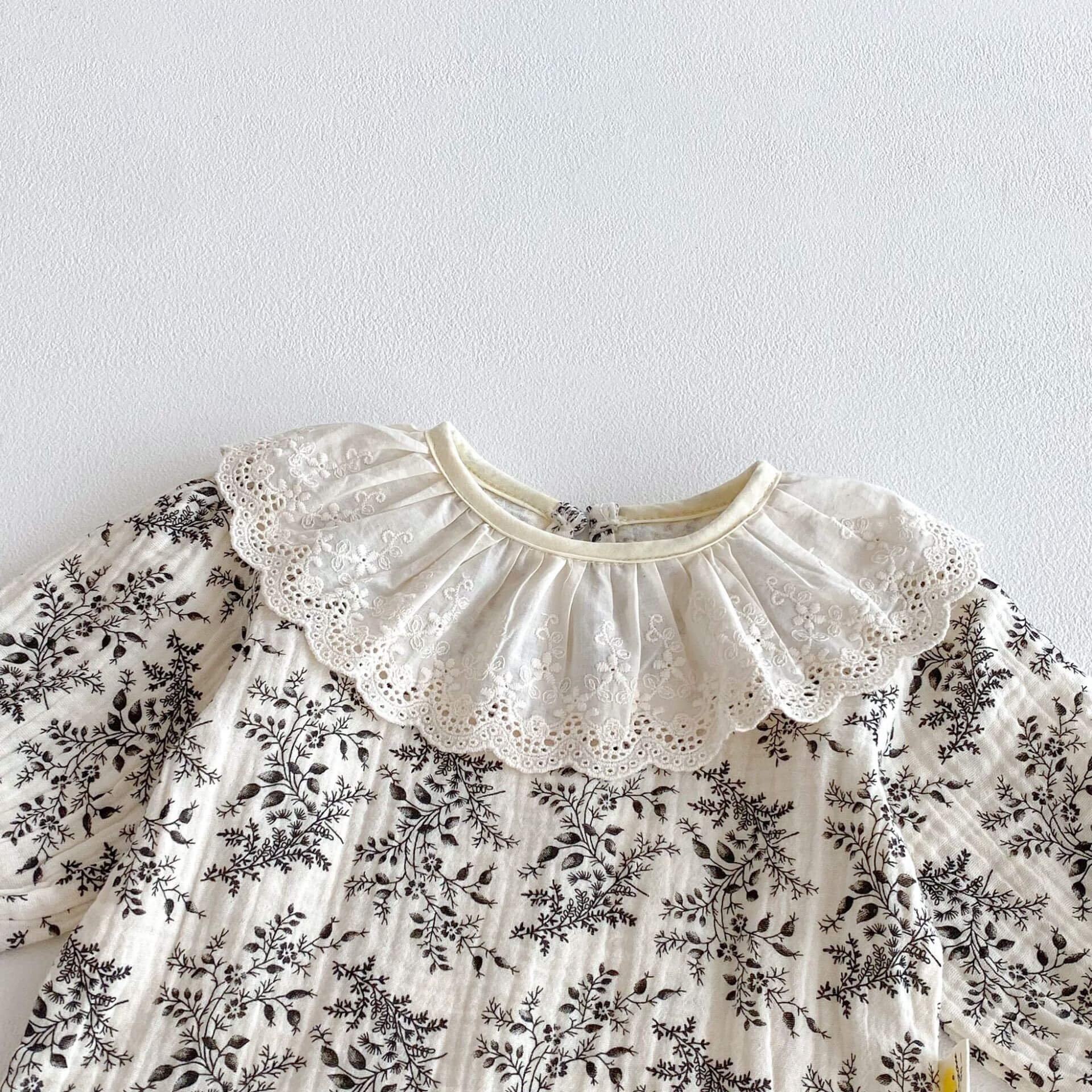 Baby Girl Vintage Floral Blouse & Black Corduroy Suspender Romper 2 Pcs Set