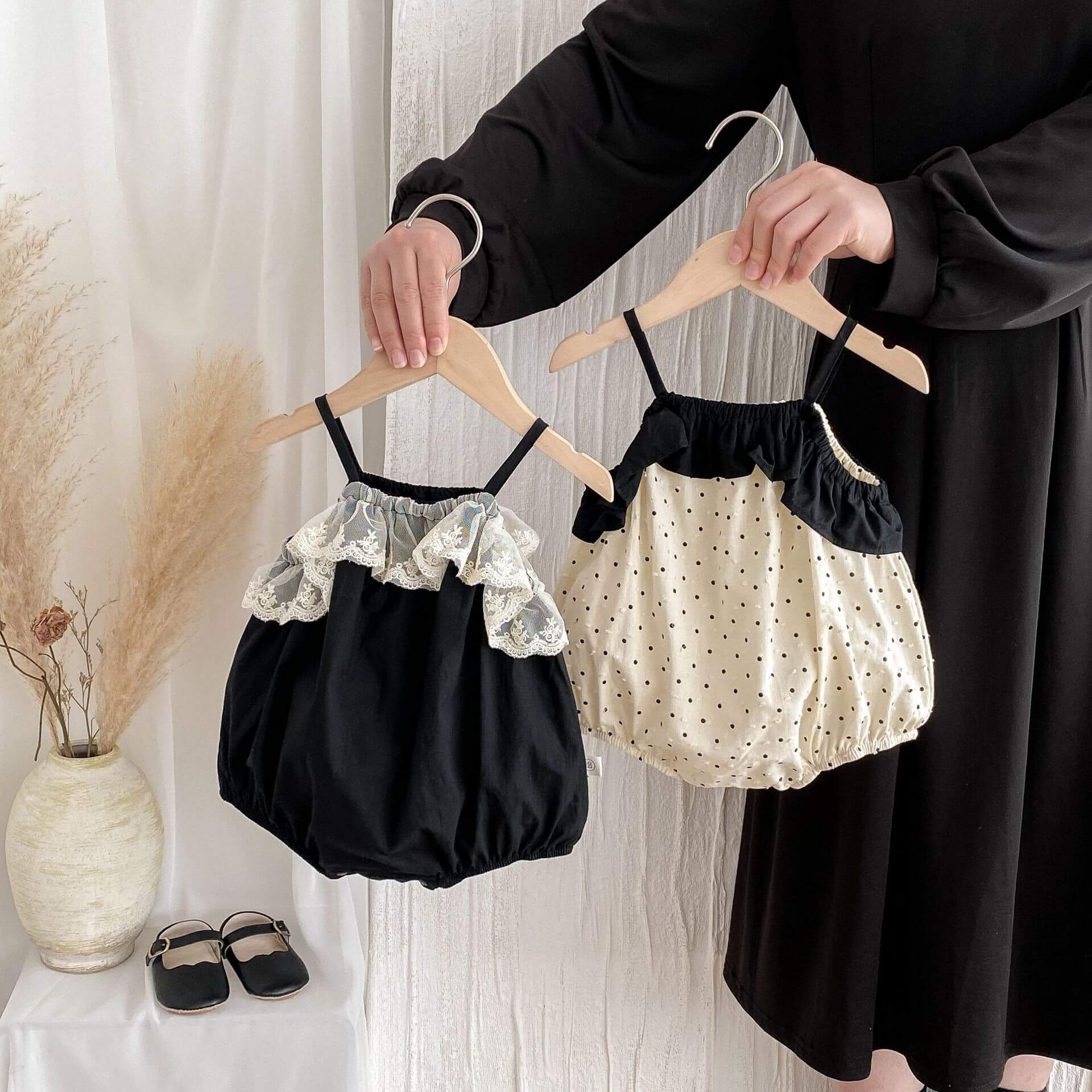 Baby Girl Sleeveless Spaghetti Strap Bloomer Romper