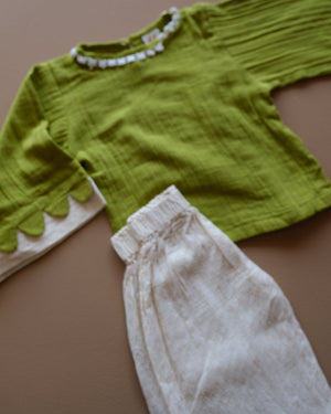 Girls' purple floral-trim top with coordinating off-white pants