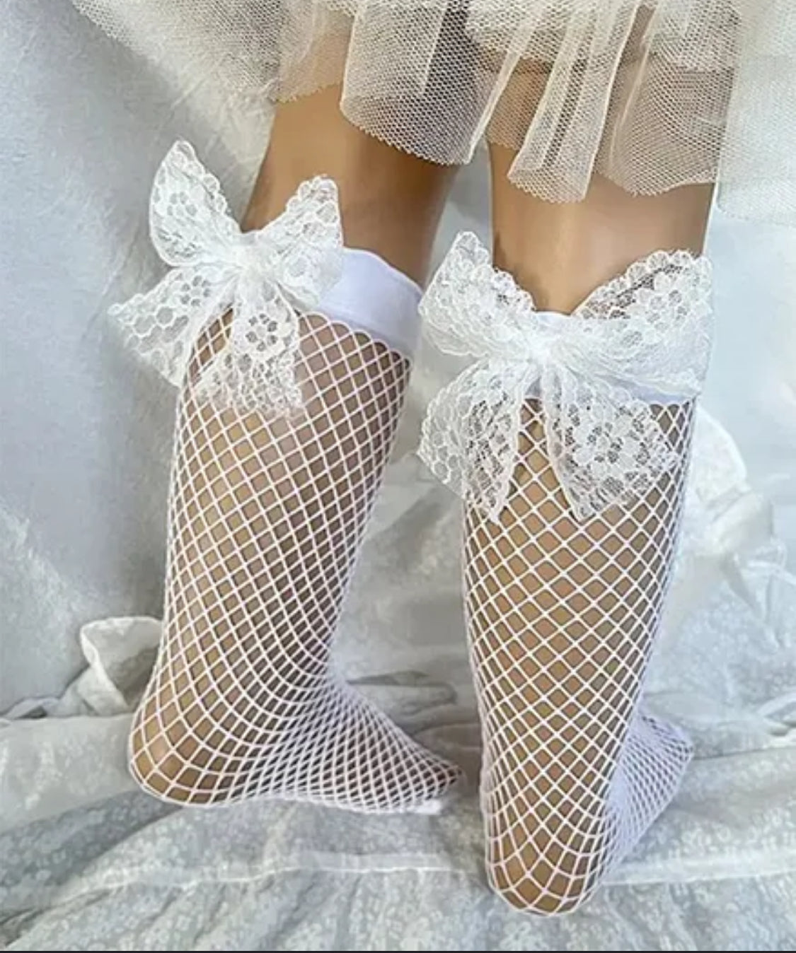 Lacy net socks