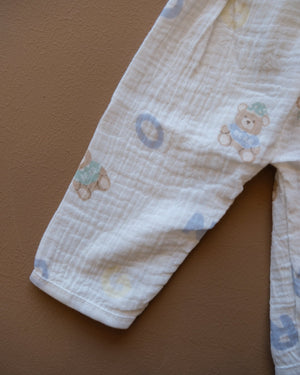 Pale blue baby clothing set with bear and letter prints