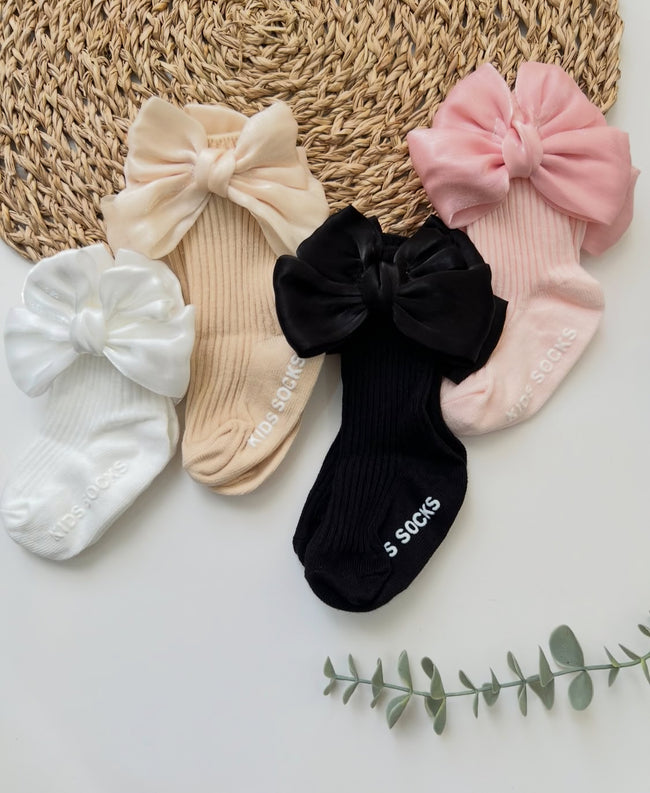 Beautiful Bow Decor Baby Socks Creame Hover Image